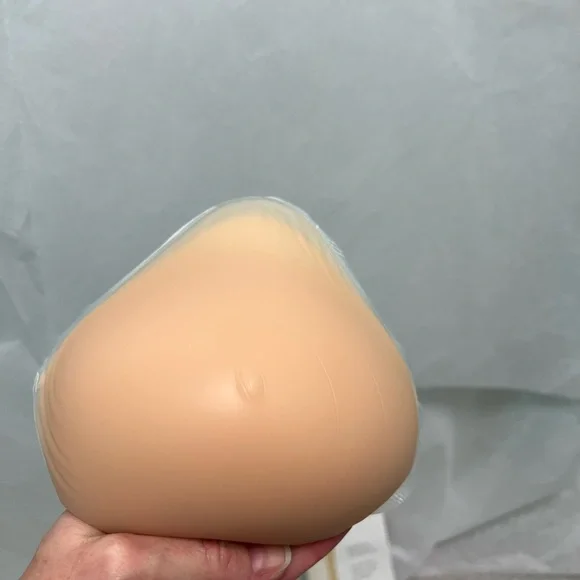 NIB Amoena Breast form Contact 1S comfort + size 7